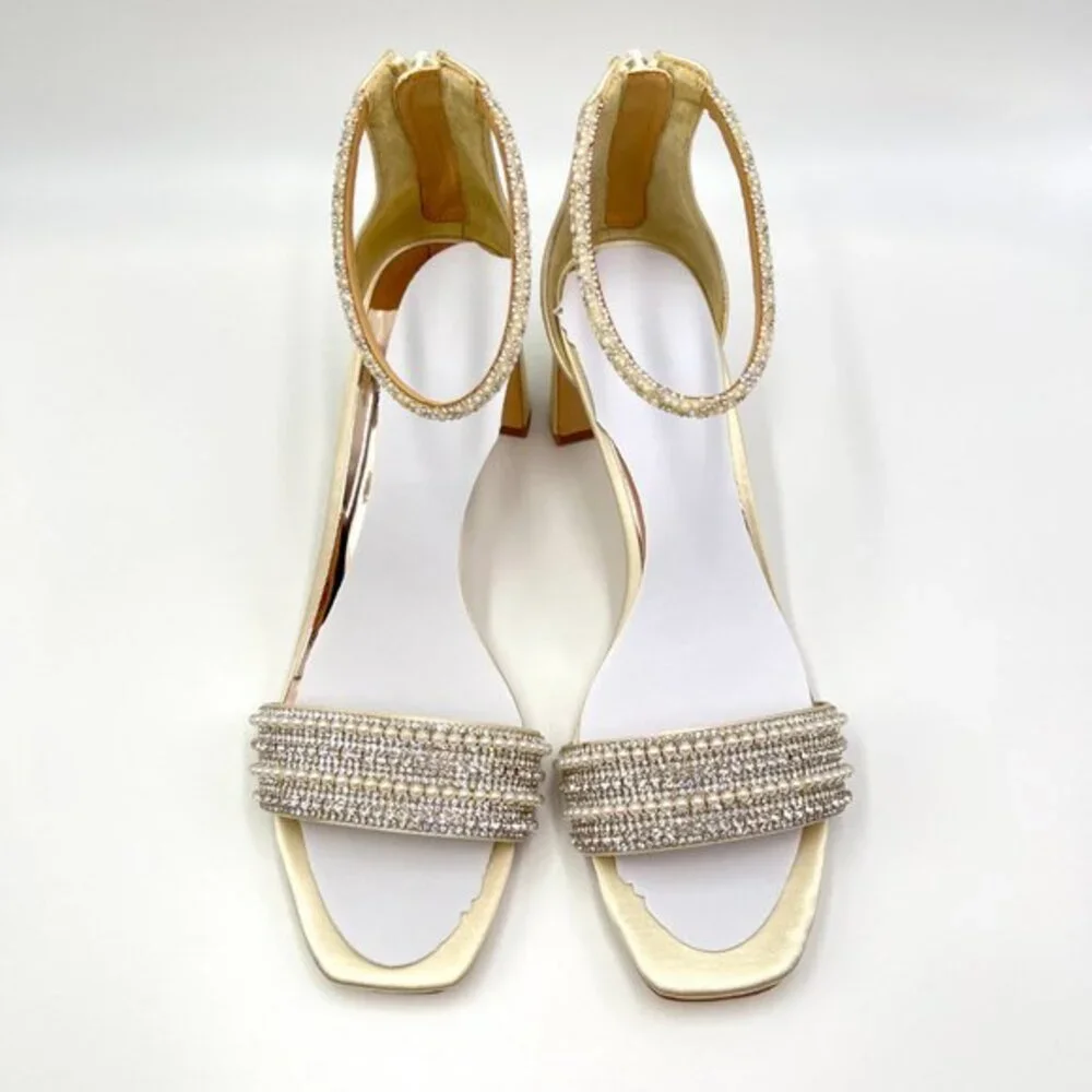 Badgley Mischka Size 9.5 Kameryn Ivory‎ Satin Jeweled Dress Sandals Heels Shoes